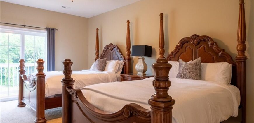 10875 Allen Way, Parkville, MO 64152