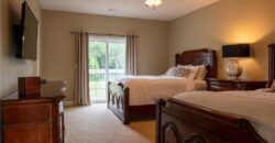 10875 Allen Way, Parkville, MO 64152