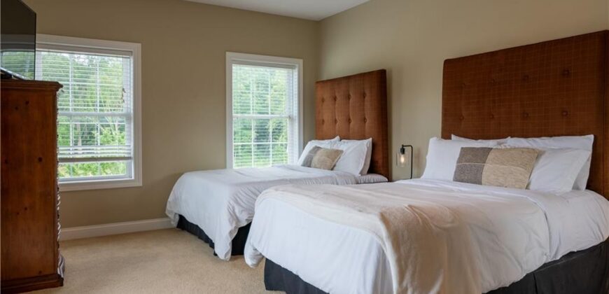 10875 Allen Way, Parkville, MO 64152