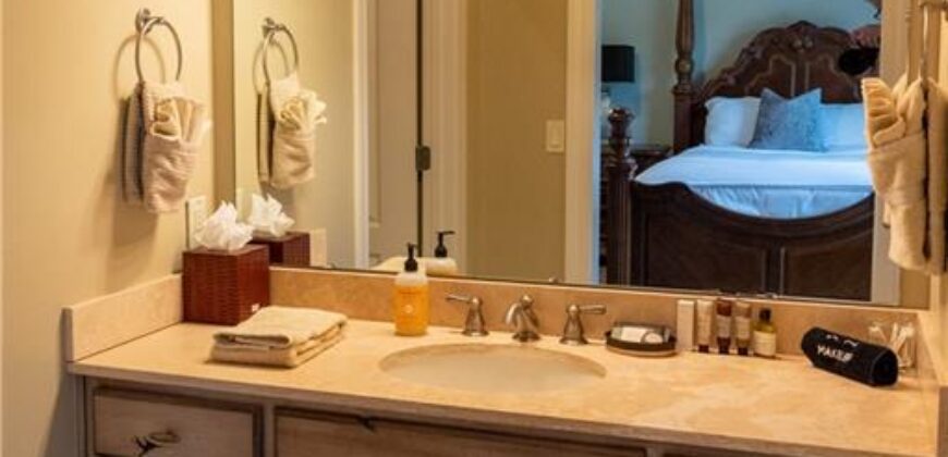 10875 Allen Way, Parkville, MO 64152