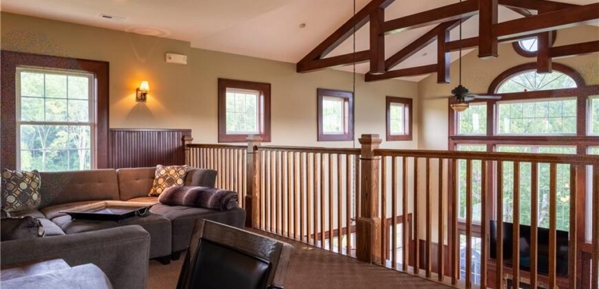 10875 Allen Way, Parkville, MO 64152