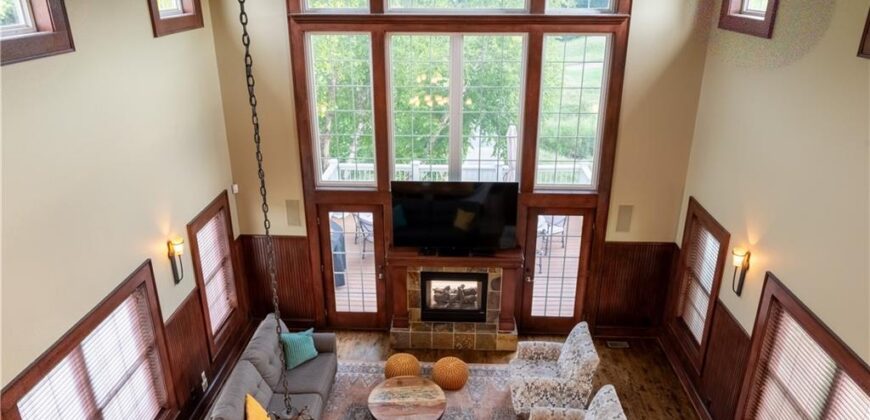 10875 Allen Way, Parkville, MO 64152