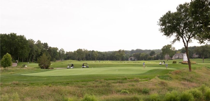 10875 Allen Way, Parkville, MO 64152