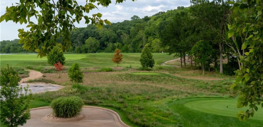 10875 Allen Way, Parkville, MO 64152