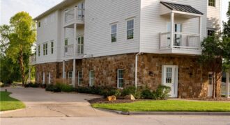 10875 Allen Way, Parkville, MO 64152