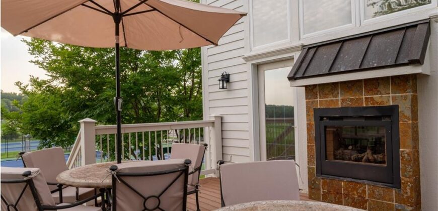 10875 Allen Way, Parkville, MO 64152