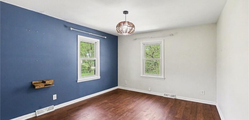 7002 N Baltimore Avenue, Gladstone, MO 64118