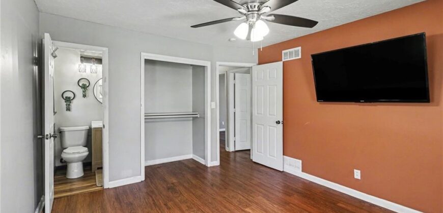 7002 N Baltimore Avenue, Gladstone, MO 64118