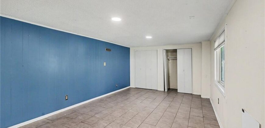 7002 N Baltimore Avenue, Gladstone, MO 64118