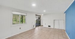 7002 N Baltimore Avenue, Gladstone, MO 64118