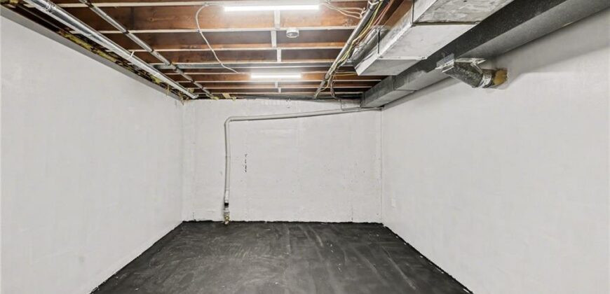 7002 N Baltimore Avenue, Gladstone, MO 64118