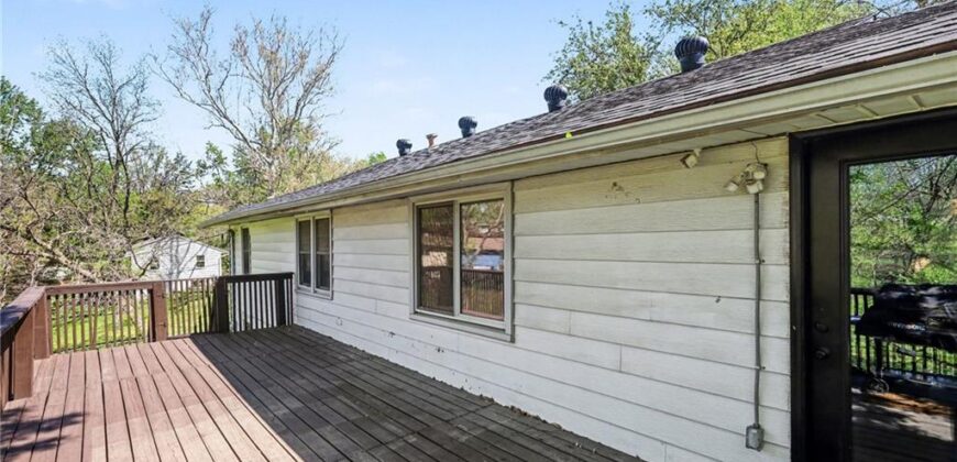 7002 N Baltimore Avenue, Gladstone, MO 64118