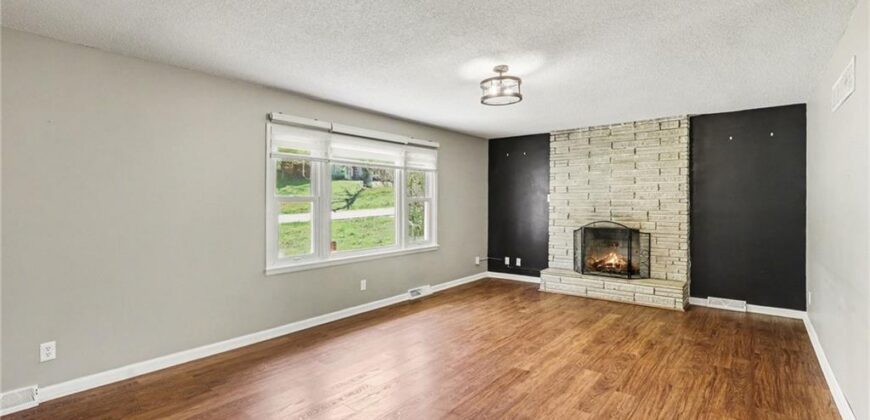 7002 N Baltimore Avenue, Gladstone, MO 64118