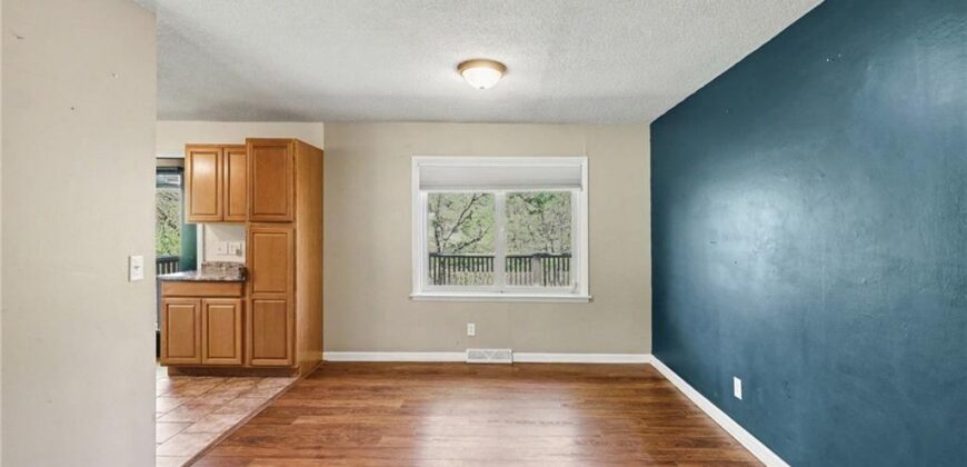 7002 N Baltimore Avenue, Gladstone, MO 64118