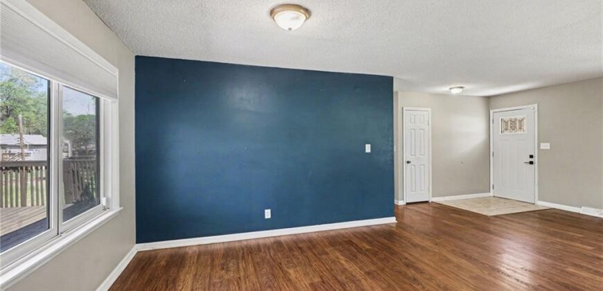 7002 N Baltimore Avenue, Gladstone, MO 64118