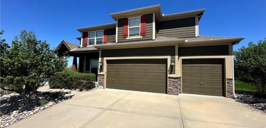 5898 S NATIONAL Drive, Parkville, MO 64152