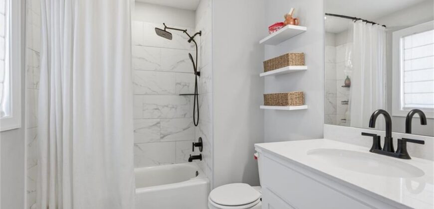 523 NW 110th Street, Kansas City, MO 64155