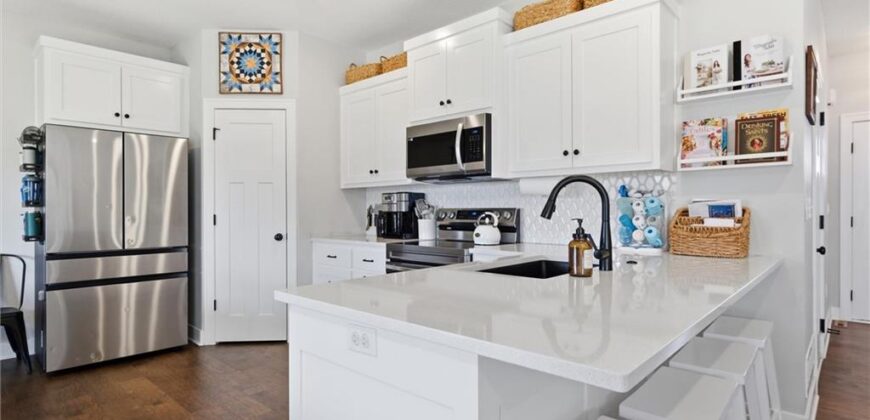 523 NW 110th Street, Kansas City, MO 64155