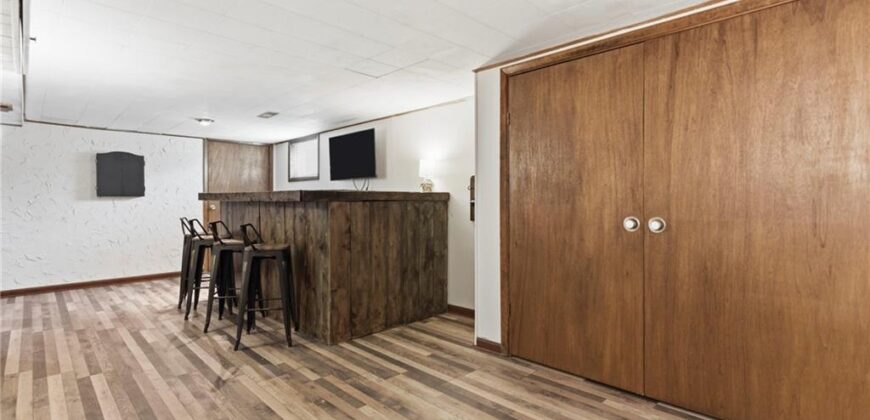 4921 N Askew Avenue, Kansas City, MO 64119