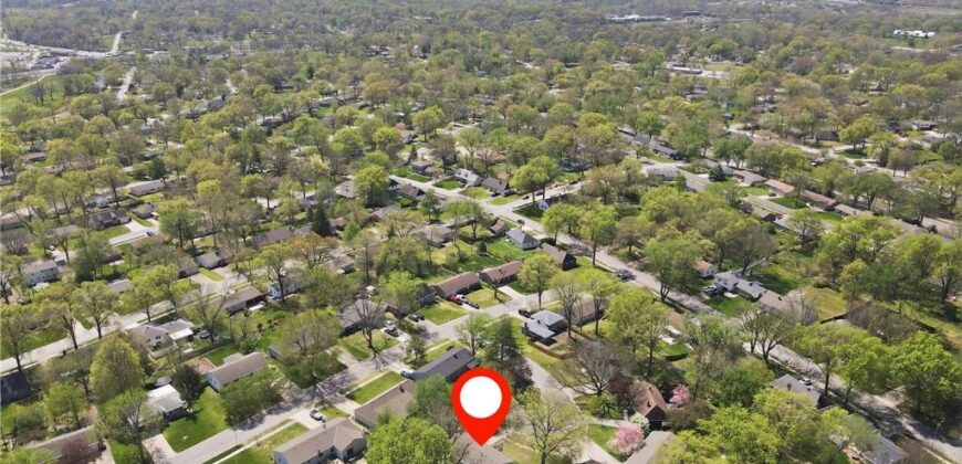 4921 N Askew Avenue, Kansas City, MO 64119