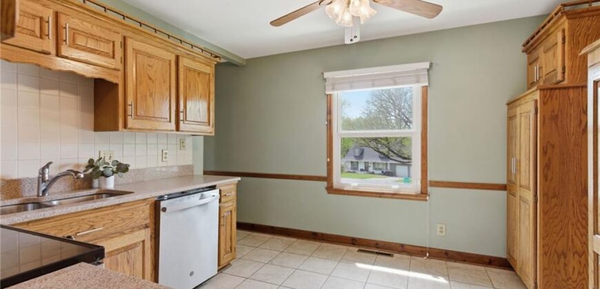 4921 N Askew Avenue, Kansas City, MO 64119