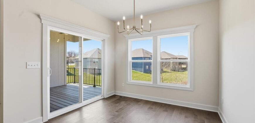 10022 N Oakland Avenue, Kansas City, MO 64157
