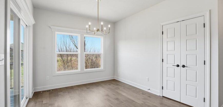 10022 N Oakland Avenue, Kansas City, MO 64157