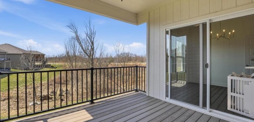 10022 N Oakland Avenue, Kansas City, MO 64157