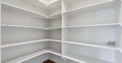 10022 N Oakland Avenue, Kansas City, MO 64157