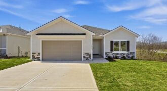 10022 N Oakland Avenue, Kansas City, MO 64157