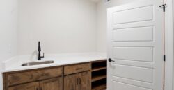 10022 N Oakland Avenue, Kansas City, MO 64157