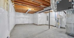 10022 N Oakland Avenue, Kansas City, MO 64157