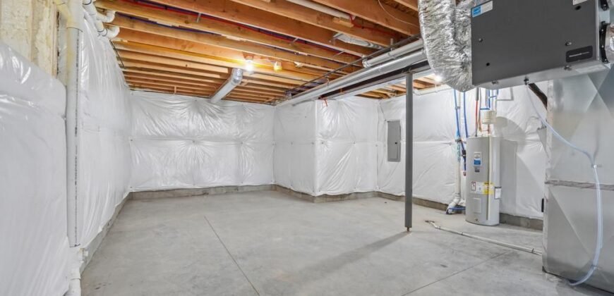 10022 N Oakland Avenue, Kansas City, MO 64157