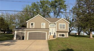 7309 NW Locust Drive, Kansas City, MO 64152
