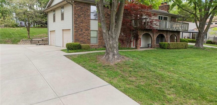 7610 NW Westside Drive, Weatherby Lake, MO 64152