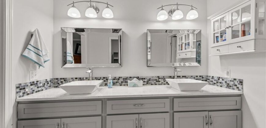 7610 NW Westside Drive, Weatherby Lake, MO 64152