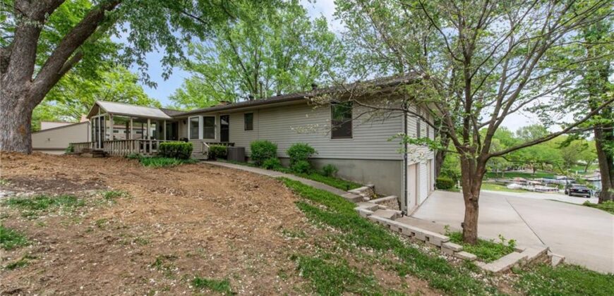 7610 NW Westside Drive, Weatherby Lake, MO 64152