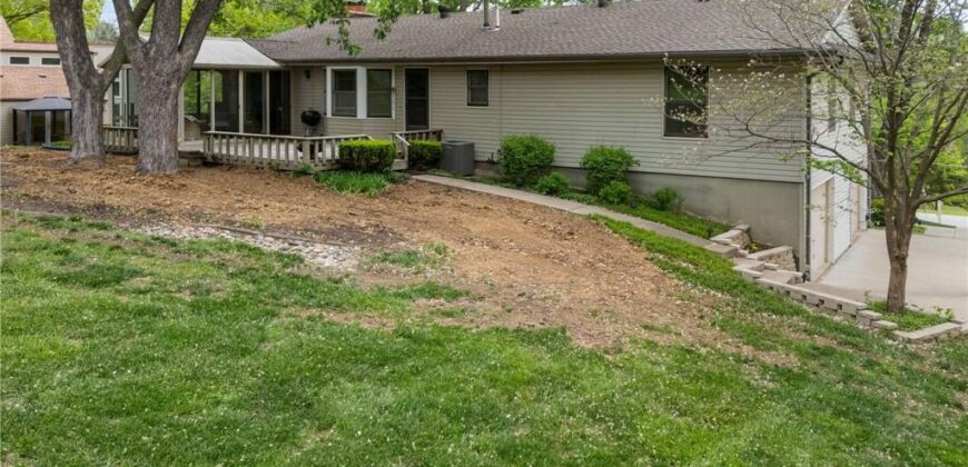 7610 NW Westside Drive, Weatherby Lake, MO 64152