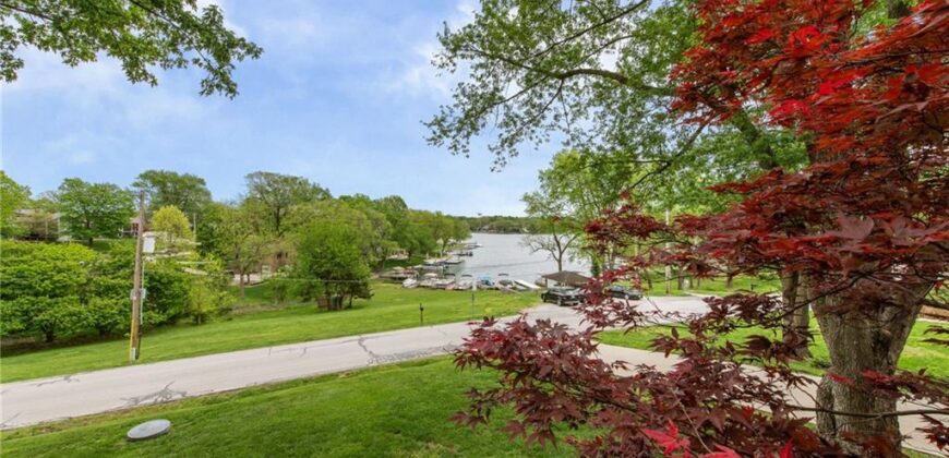 7610 NW Westside Drive, Weatherby Lake, MO 64152