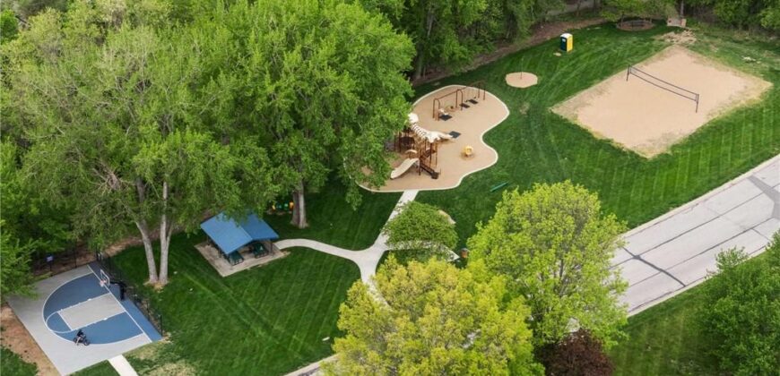 7610 NW Westside Drive, Weatherby Lake, MO 64152