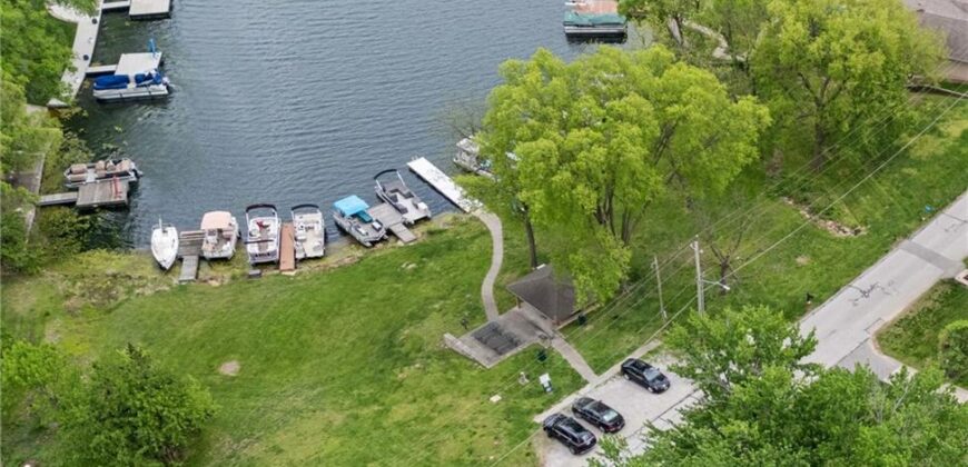 7610 NW Westside Drive, Weatherby Lake, MO 64152