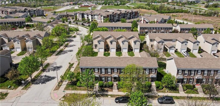 8156 N Oakley unit 17-D Avenue, Kansas City, MO 64119