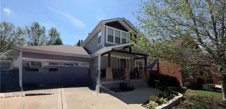 325 Creekwood Drive, Liberty, MO 64068