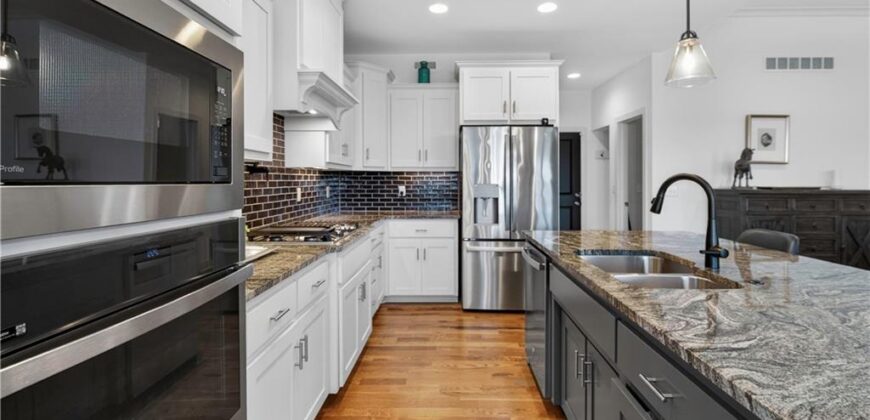 8808 N Clarion Avenue, Kansas City, MO 64153
