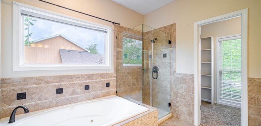 9 Timber Creek Circle, Platte City, MO 64079