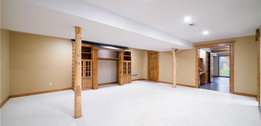 9 Timber Creek Circle, Platte City, MO 64079