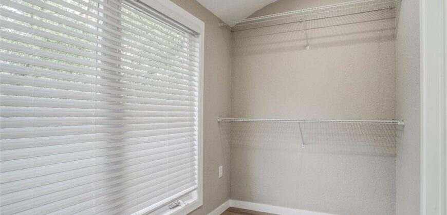 1120 NE 97th Place, Kansas City, MO 64155