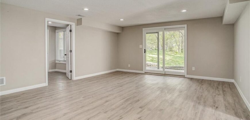 1120 NE 97th Place, Kansas City, MO 64155