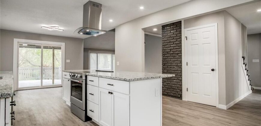 1120 NE 97th Place, Kansas City, MO 64155