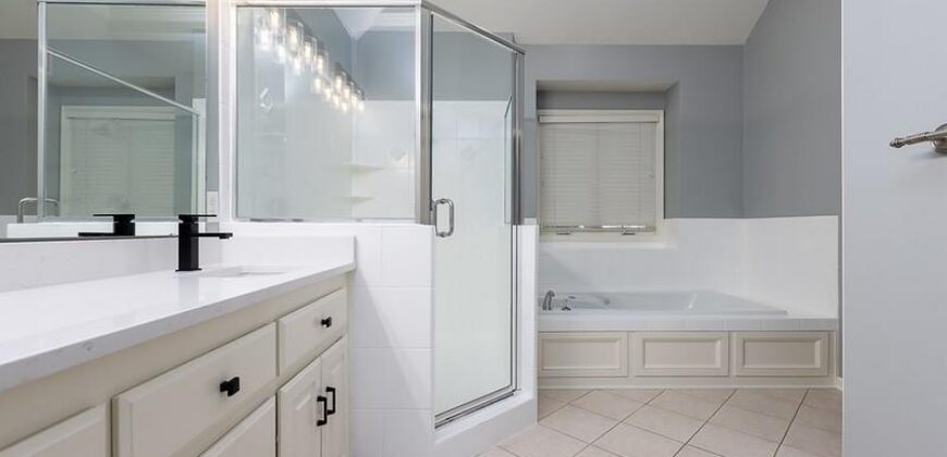 9115 N Stark Court, Kansas City, MO 64157
